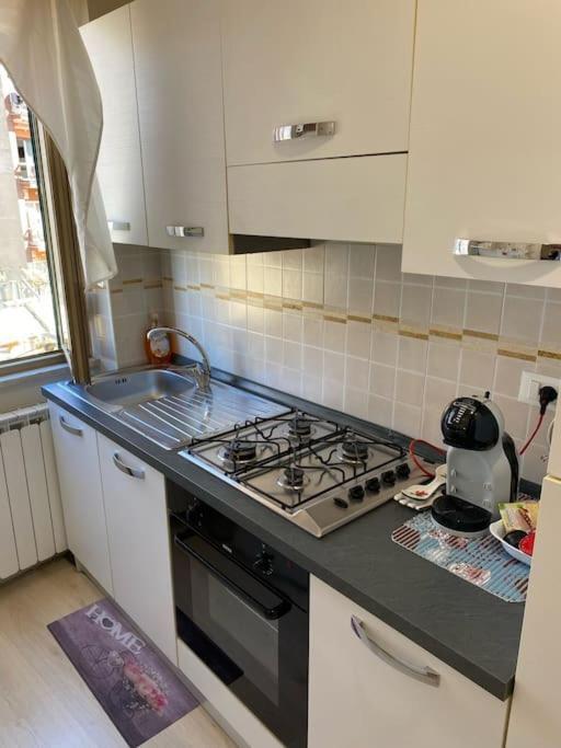 Apartmán Luminoso Monolocale A 2 Passi Dalla Metro A Řím Exteriér fotografie