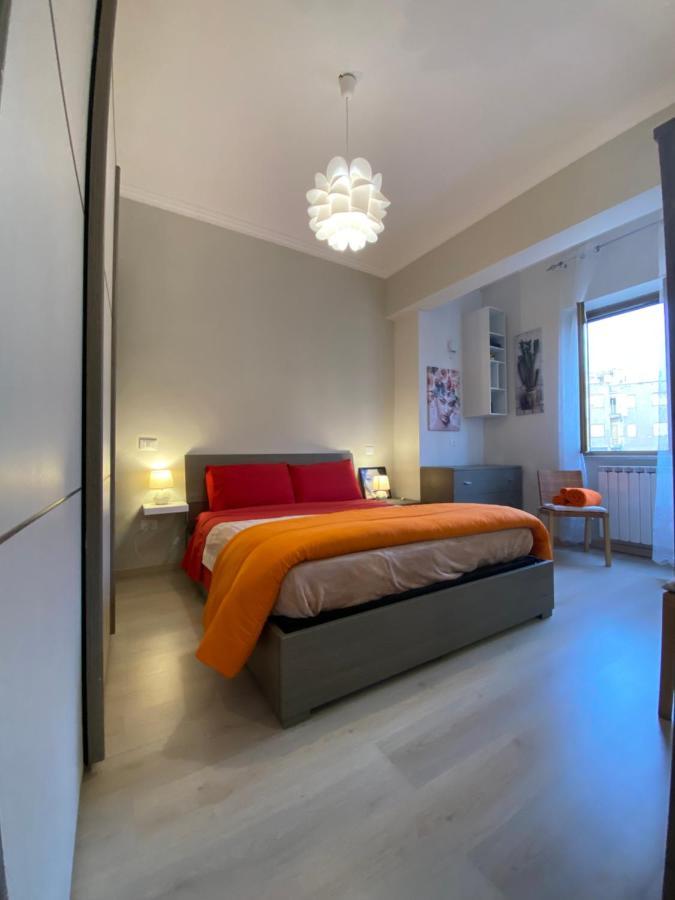 Apartmán Luminoso Monolocale A 2 Passi Dalla Metro A Řím Exteriér fotografie